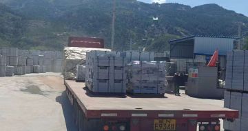 丽水 芝麻白仿形路沿石，直形路沿石