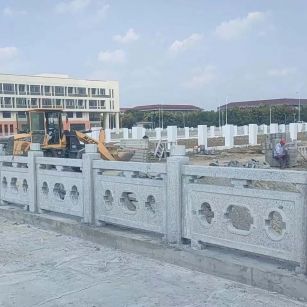 丽水 白麻花岗岩荔枝面河道栏杆