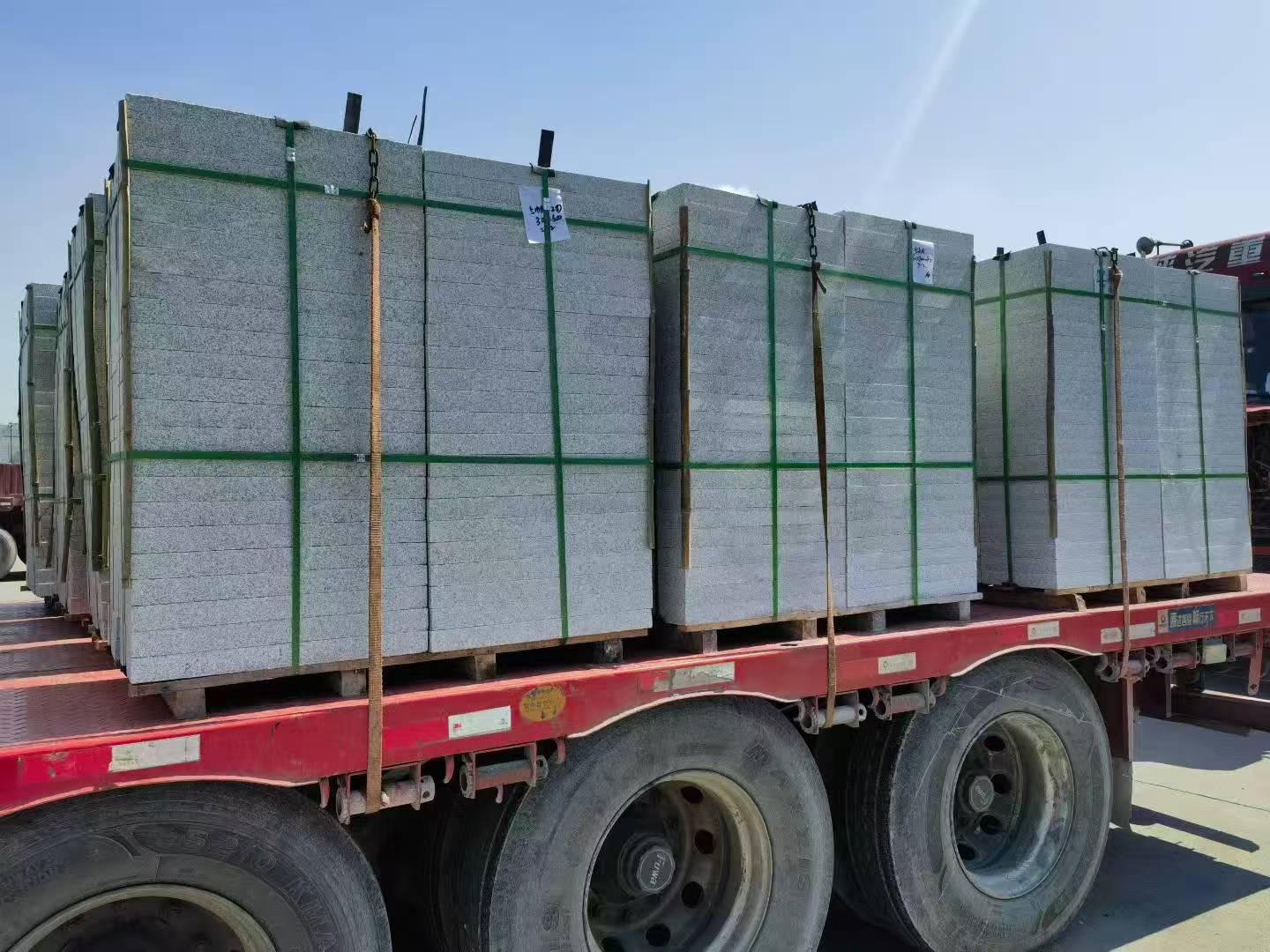 丽水芝麻白花岗岩出货日常地铺石