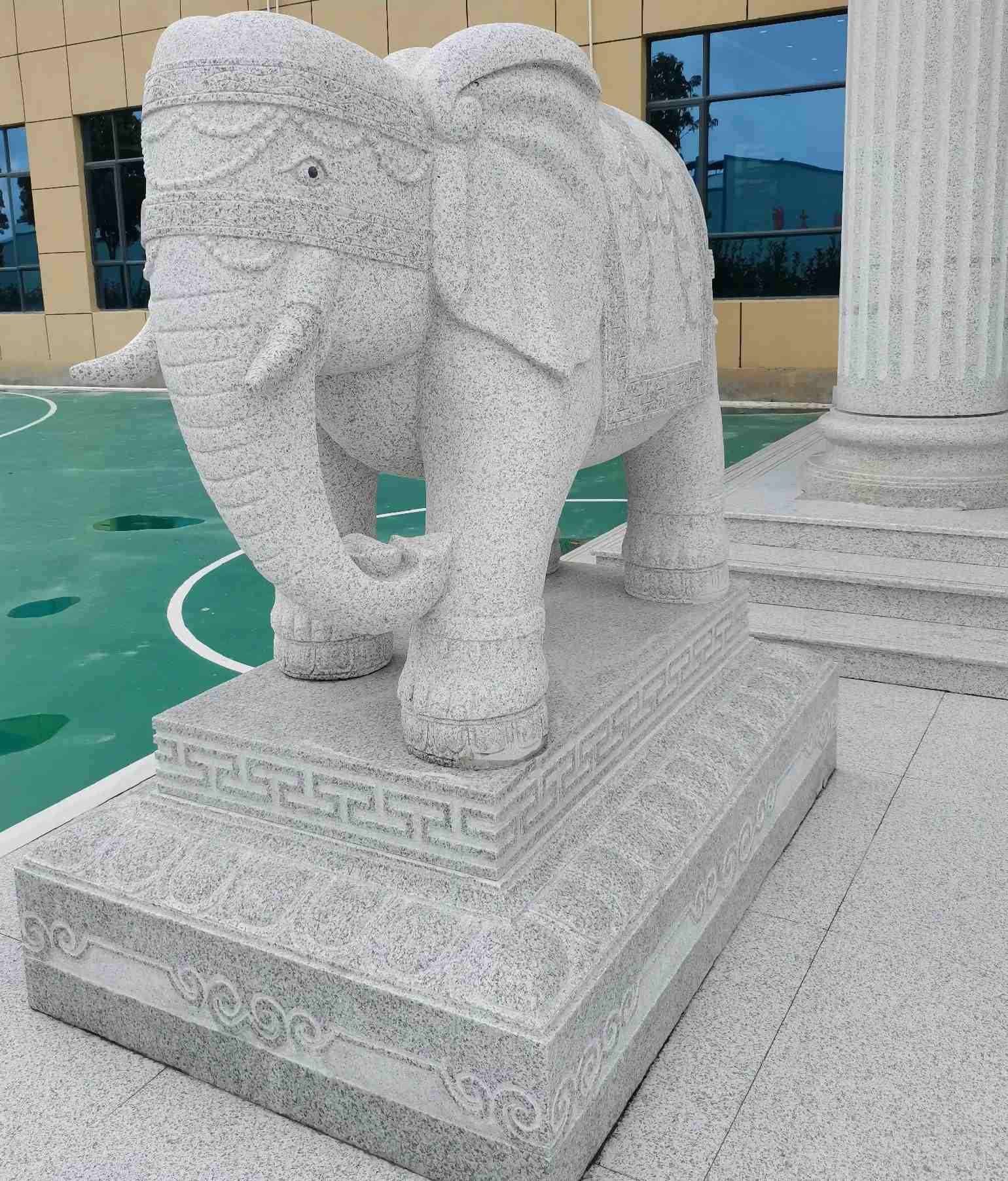 丽水 白麻花岗岩动物异形石雕-大象