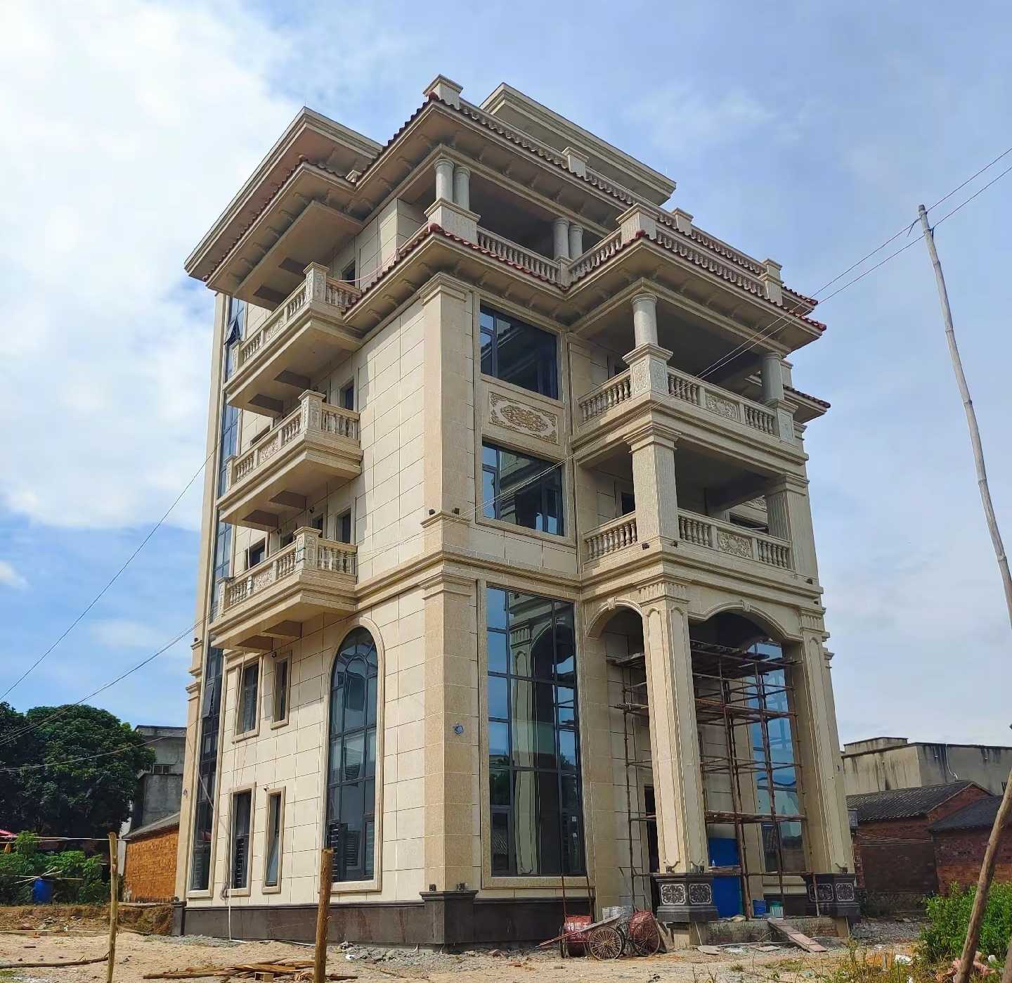 丽水 黄金麻花岗岩石材别墅外墙干挂搭配（雕花栏杆花瓶柱门楼罗马柱）