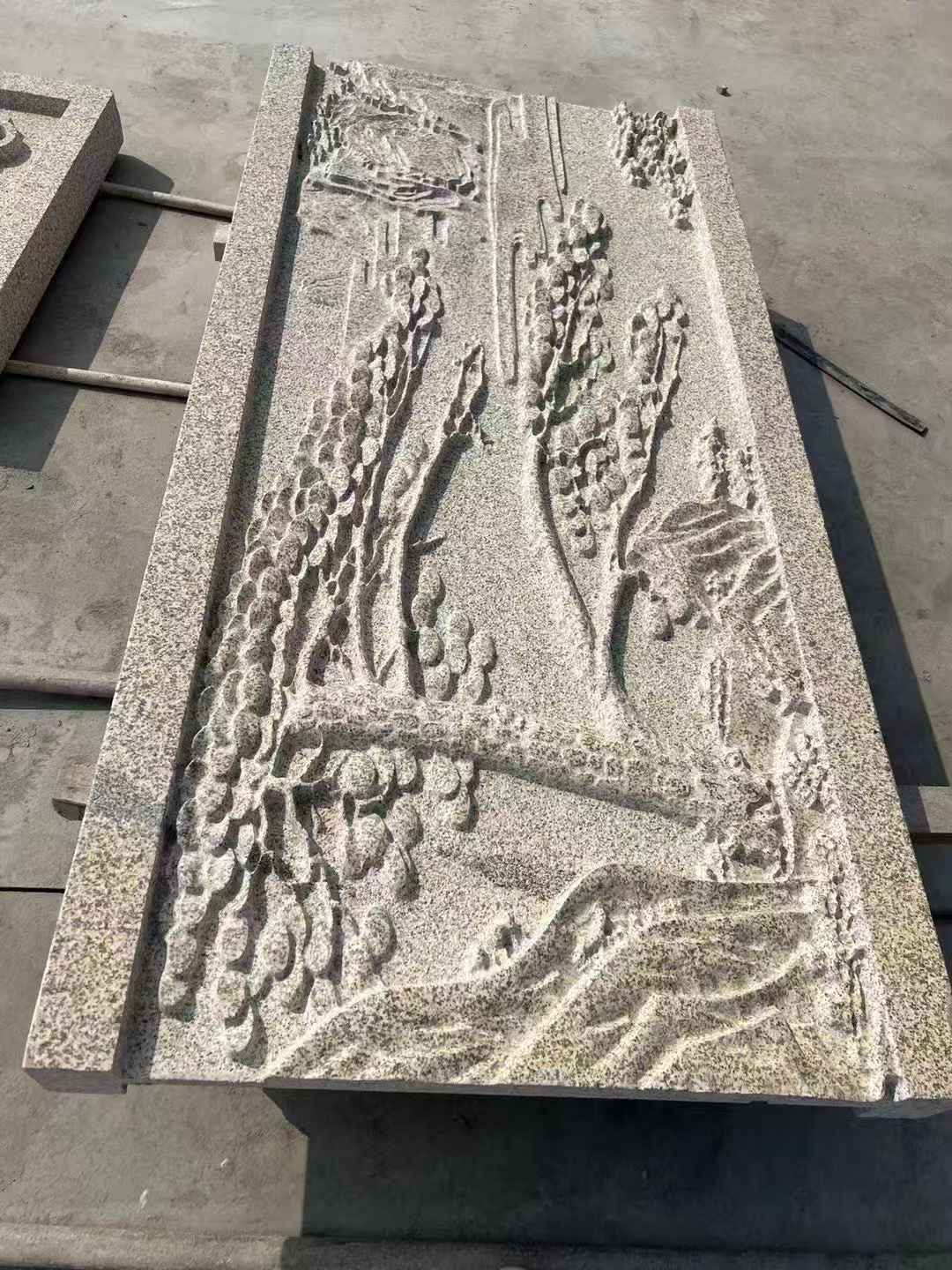 丽水 黄金麻雕刻板浮雕迎客松