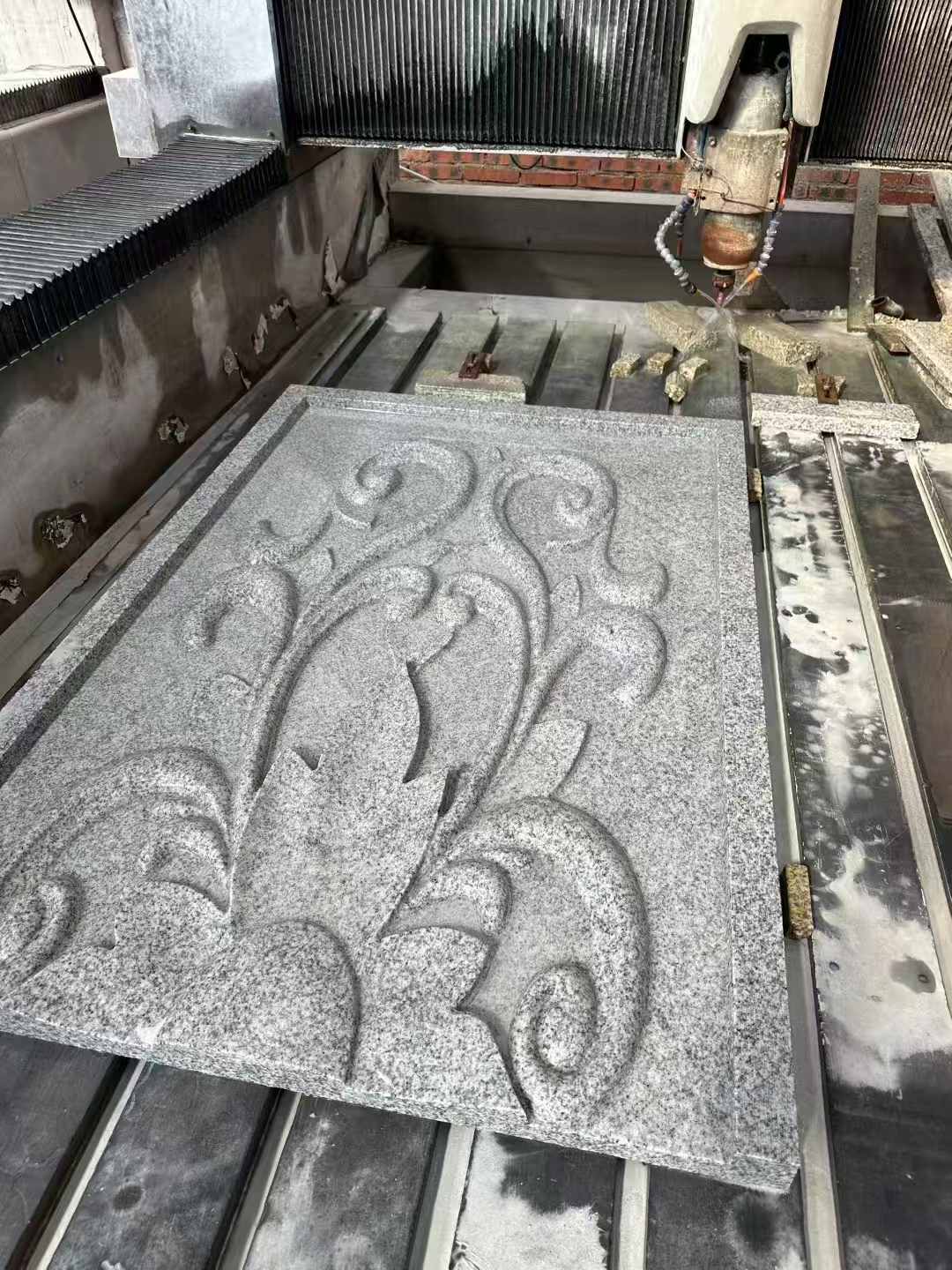 丽水 白麻别墅干挂雕花板