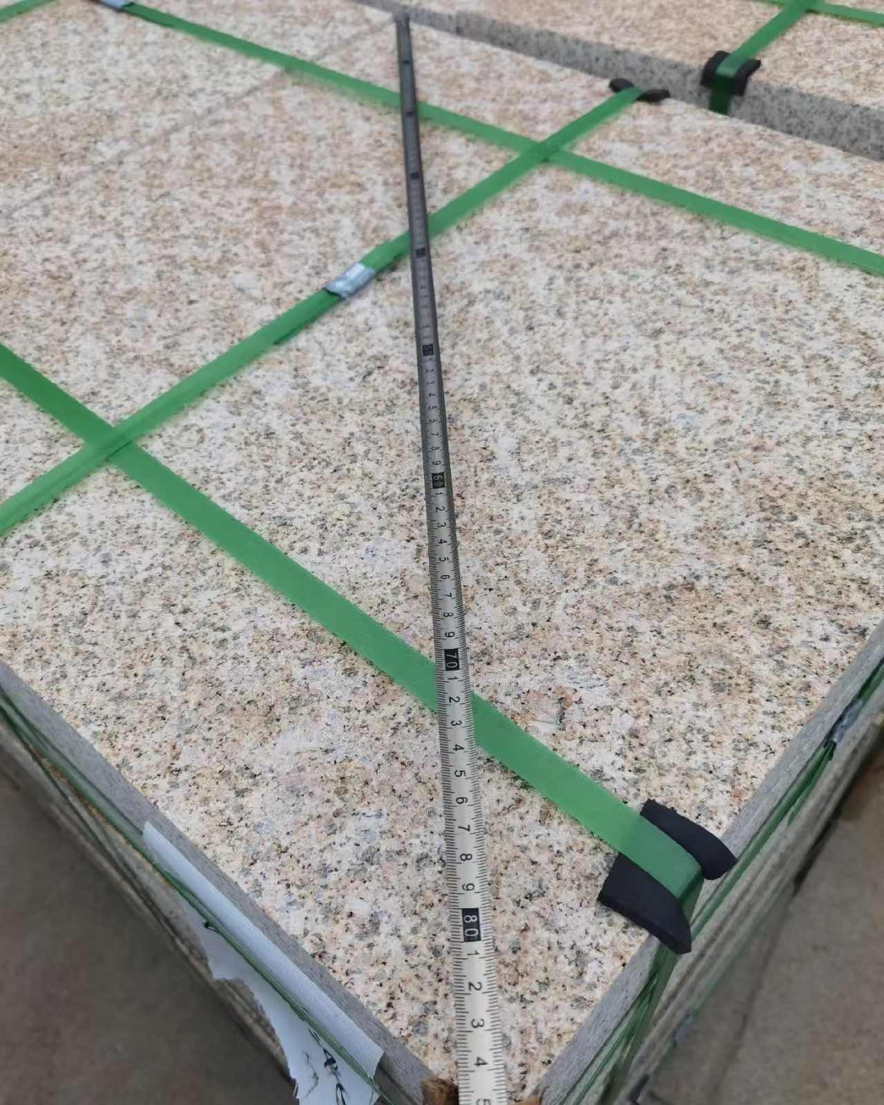 丽水 黄金麻火烧面地铺石